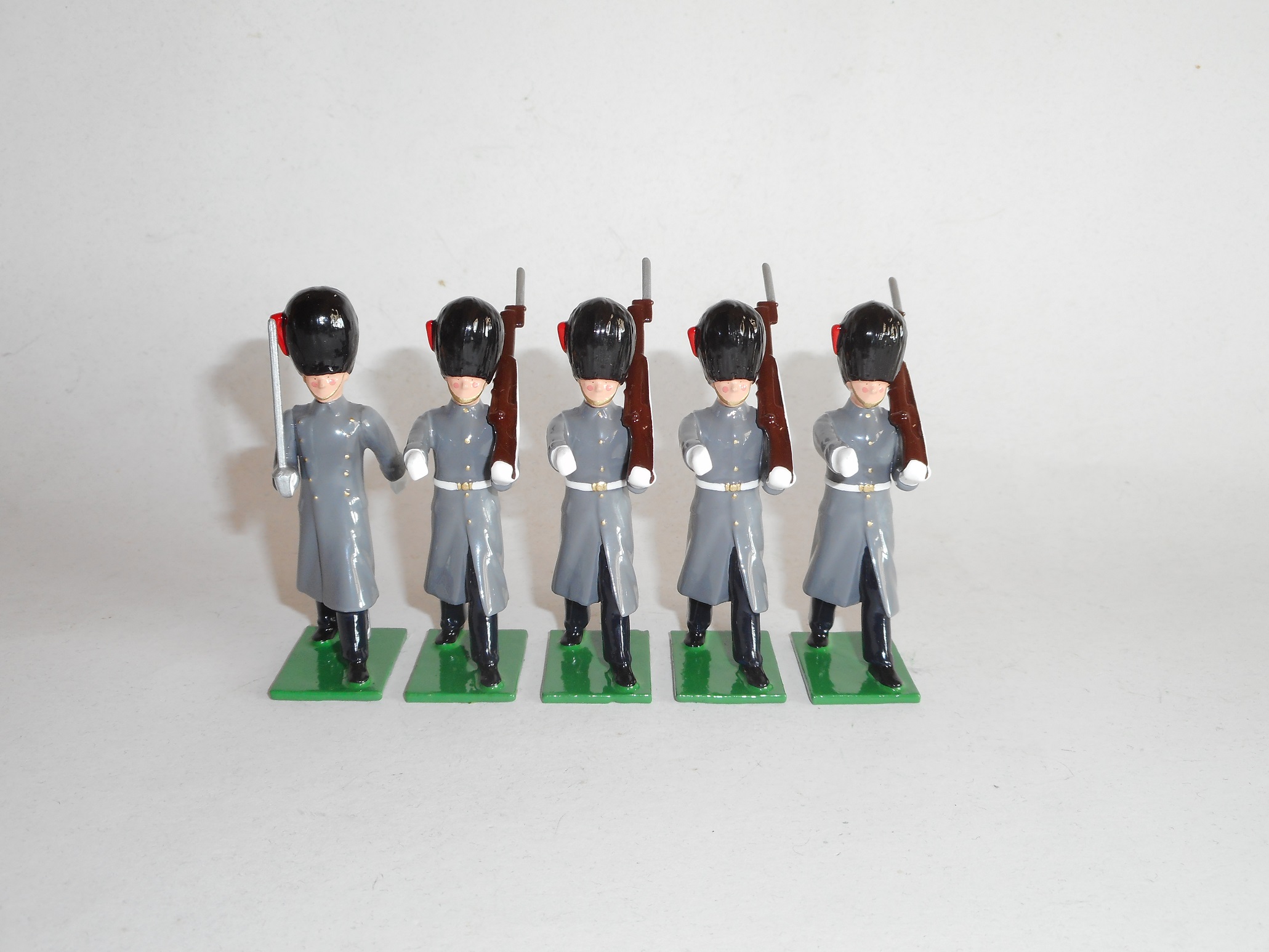 BE12: Coldstream Guards (Greatcoats Marching)